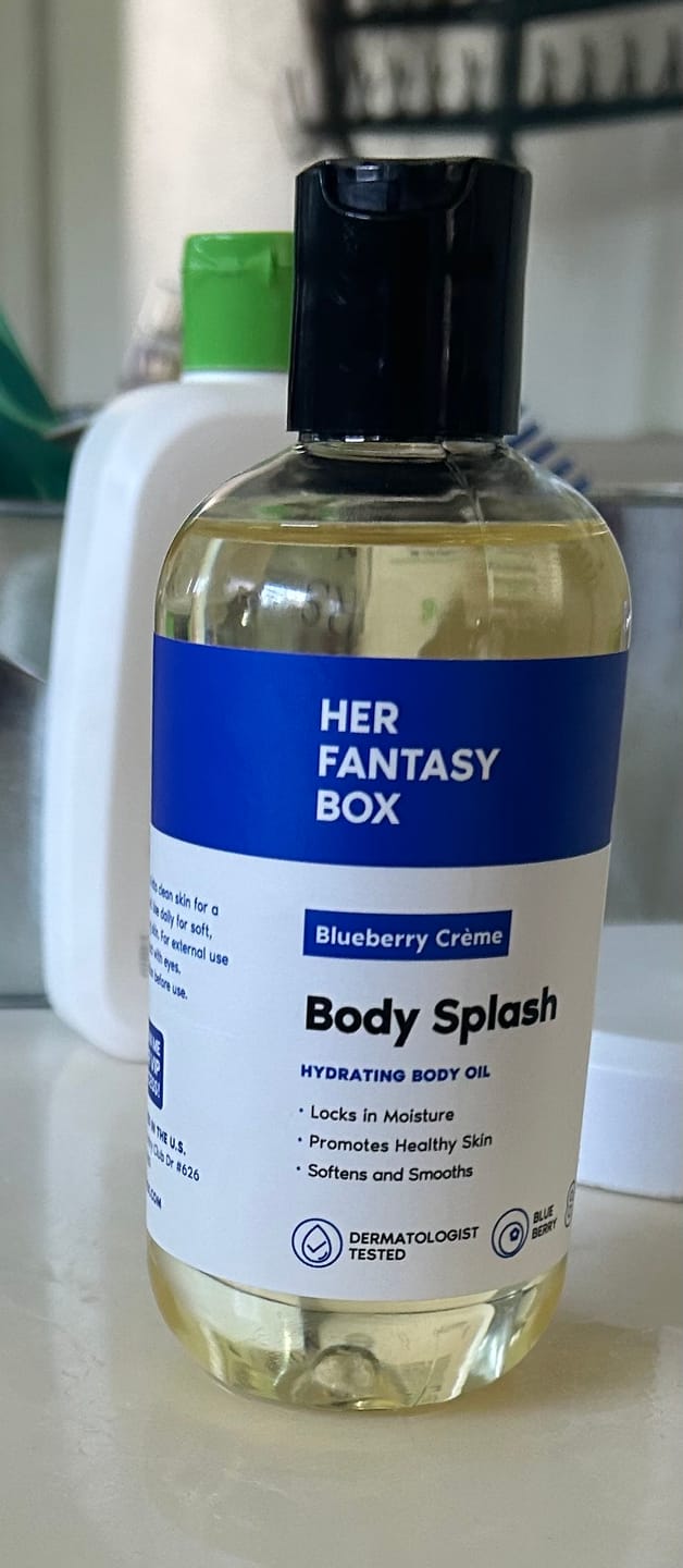 Customer photo review of Body Splash - Skin Smoothing Body Oil (Blueberry Créme)