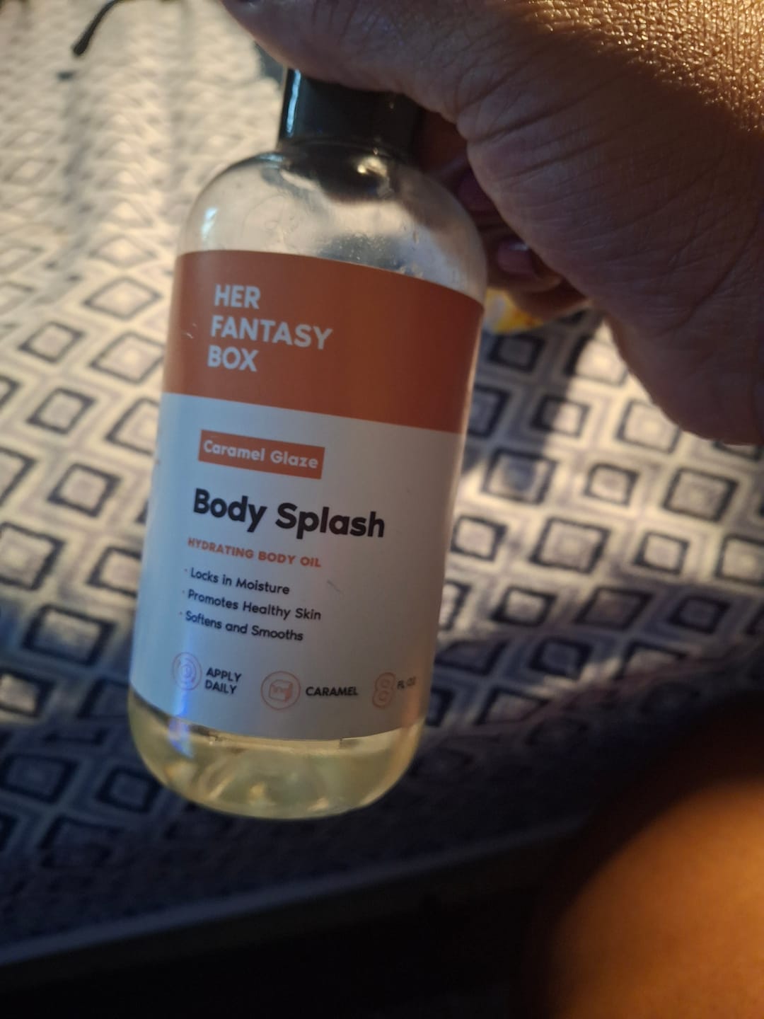Customer photo review of Body Splash - Skin Smoothing Body Oil (Caramel Glaze)